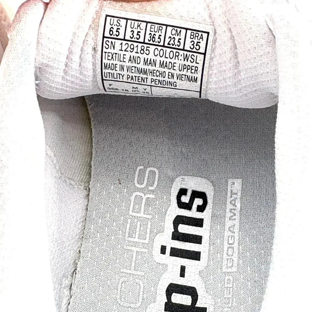 Skechers Hands Free Slip-ins Sneakers 6.5 White Walking Summits Slip On Comfort